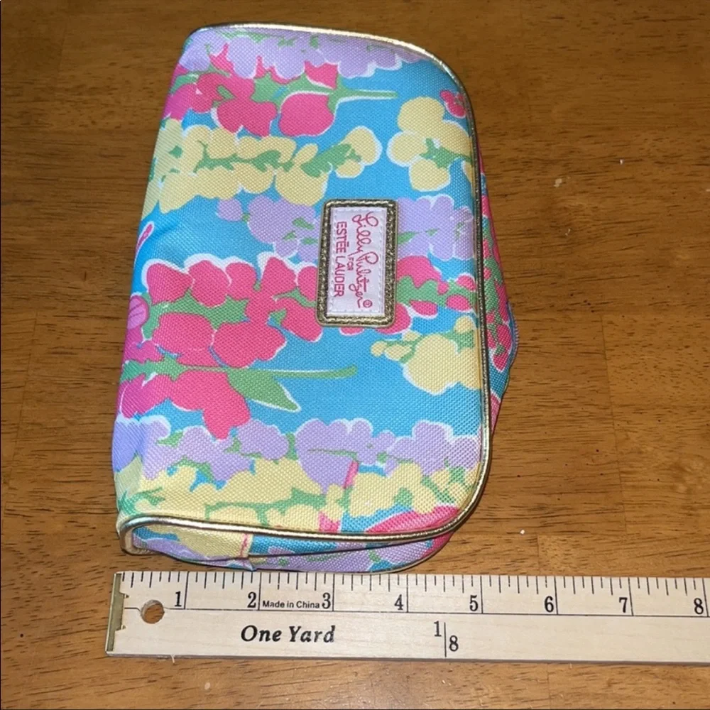 Lilly Pulitzer for Estee Lauder Zippered Cosmetic Travel Bag.